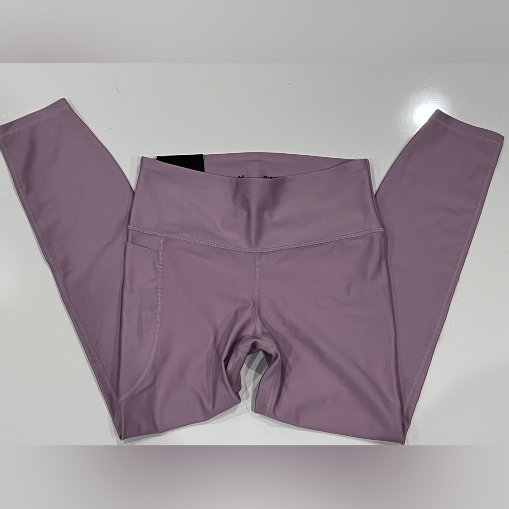 NWT Under Armour M compression heat gear ankle length lilac